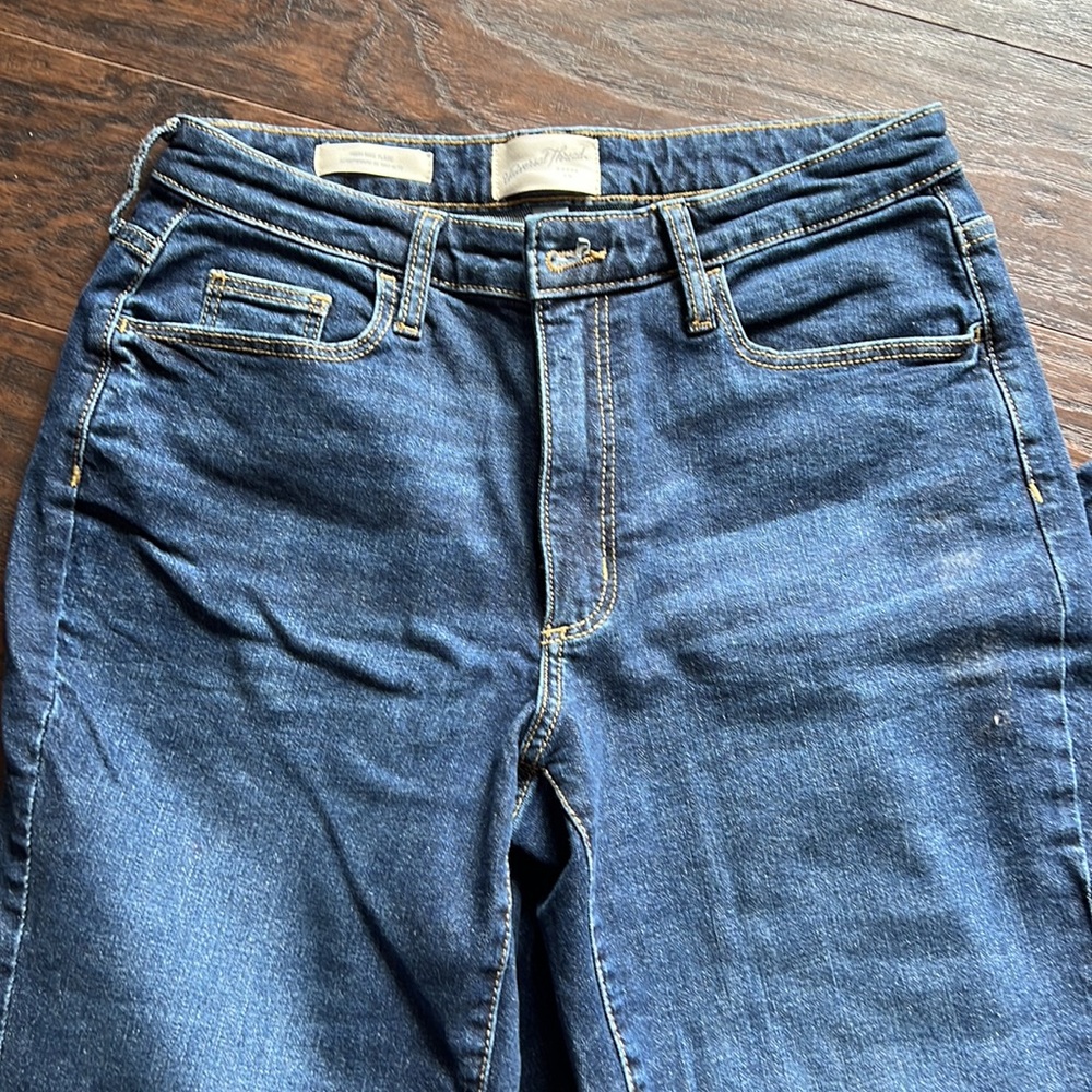 High Rise Flare Jeans - Picture 2 of 4